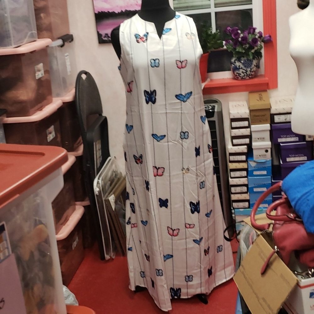 White Maxi Dress Plus sz 14 &  18 maxi sleeveless dress - Picture 3 of 11